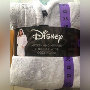 Disney lavender Lounger with Hood size XS